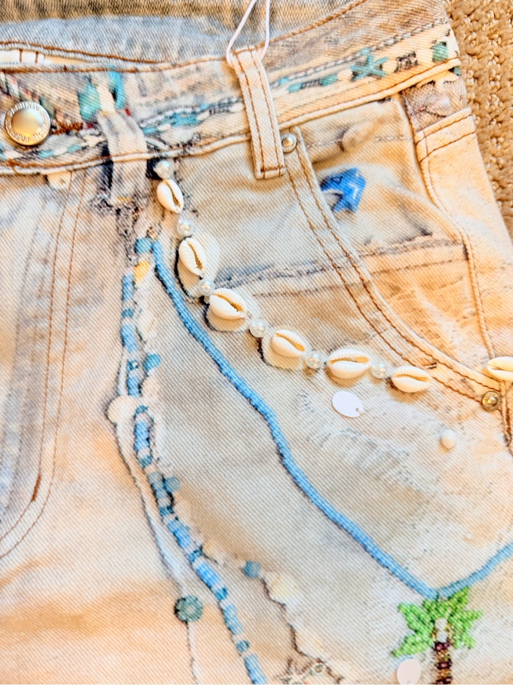 Boutique Light Wash Embellished and hand painted Wide-Leg Jeans NWT - Picture 5 of 15